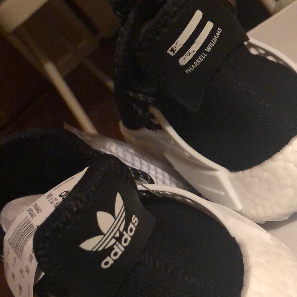 Shoes - Picture 2 of 6